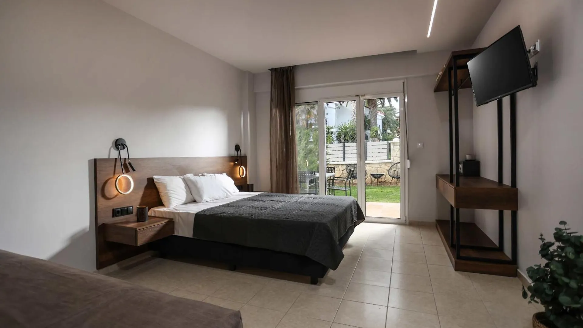 Danae Comfort Living Pefkochori