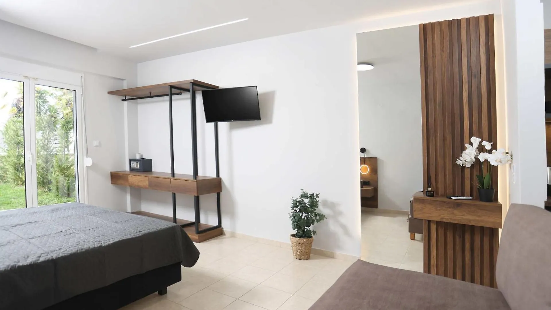 Danae Comfort Living Pefkochori Apartment